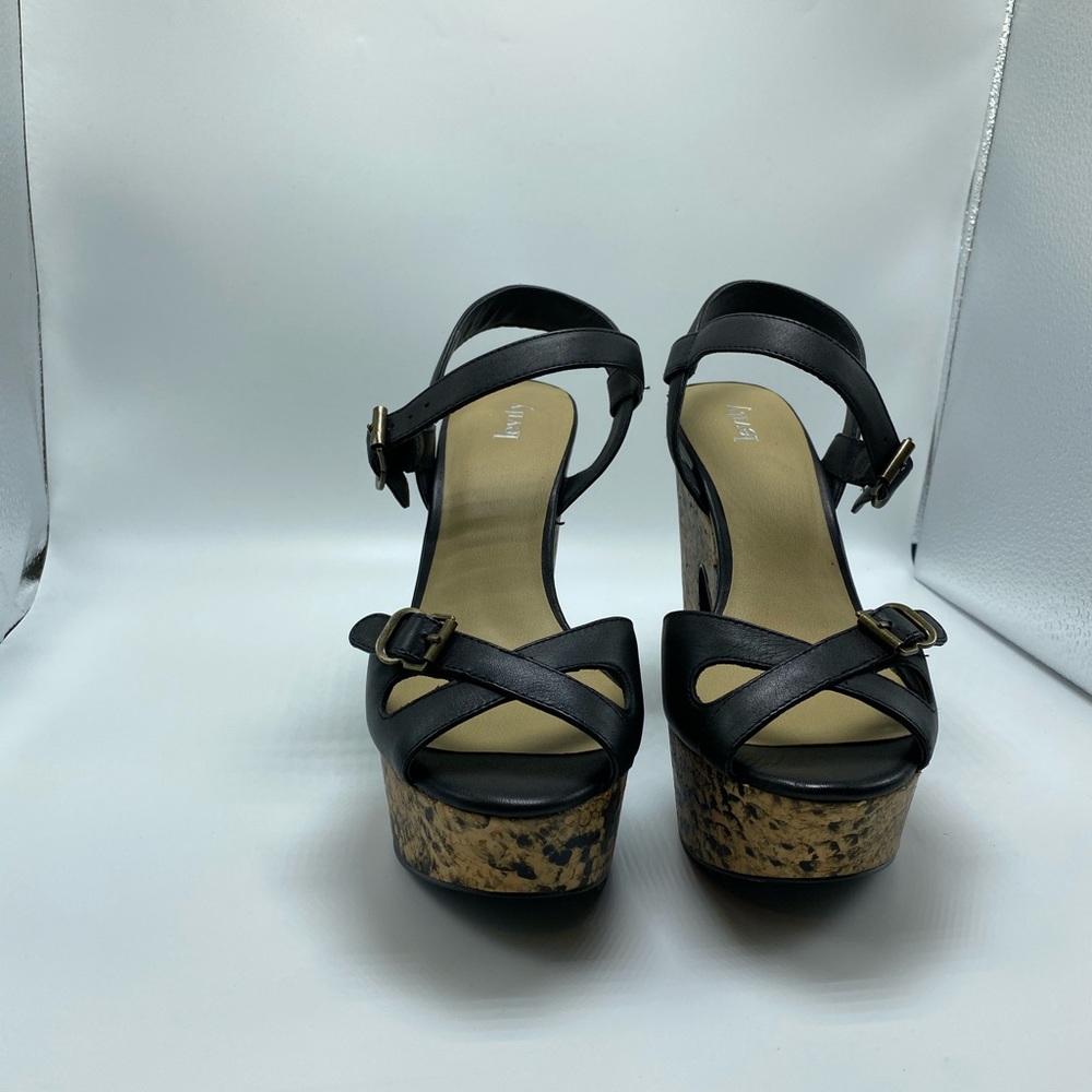 Levity wedge heel woman